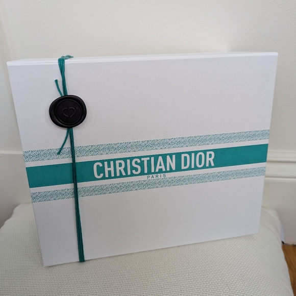 Christian Dior gift box - Picture 14 of 14